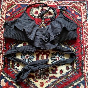 Aerie ruffled wraparound scoop halter top bikini